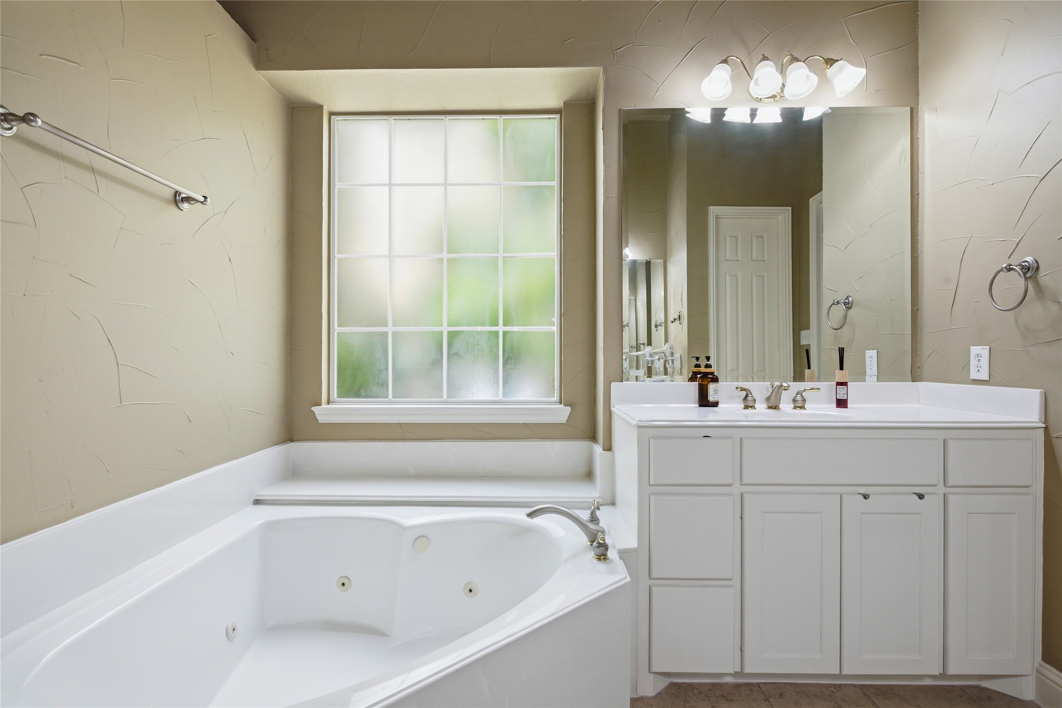 9024 Bottlebrush Lane Irving TX 75063