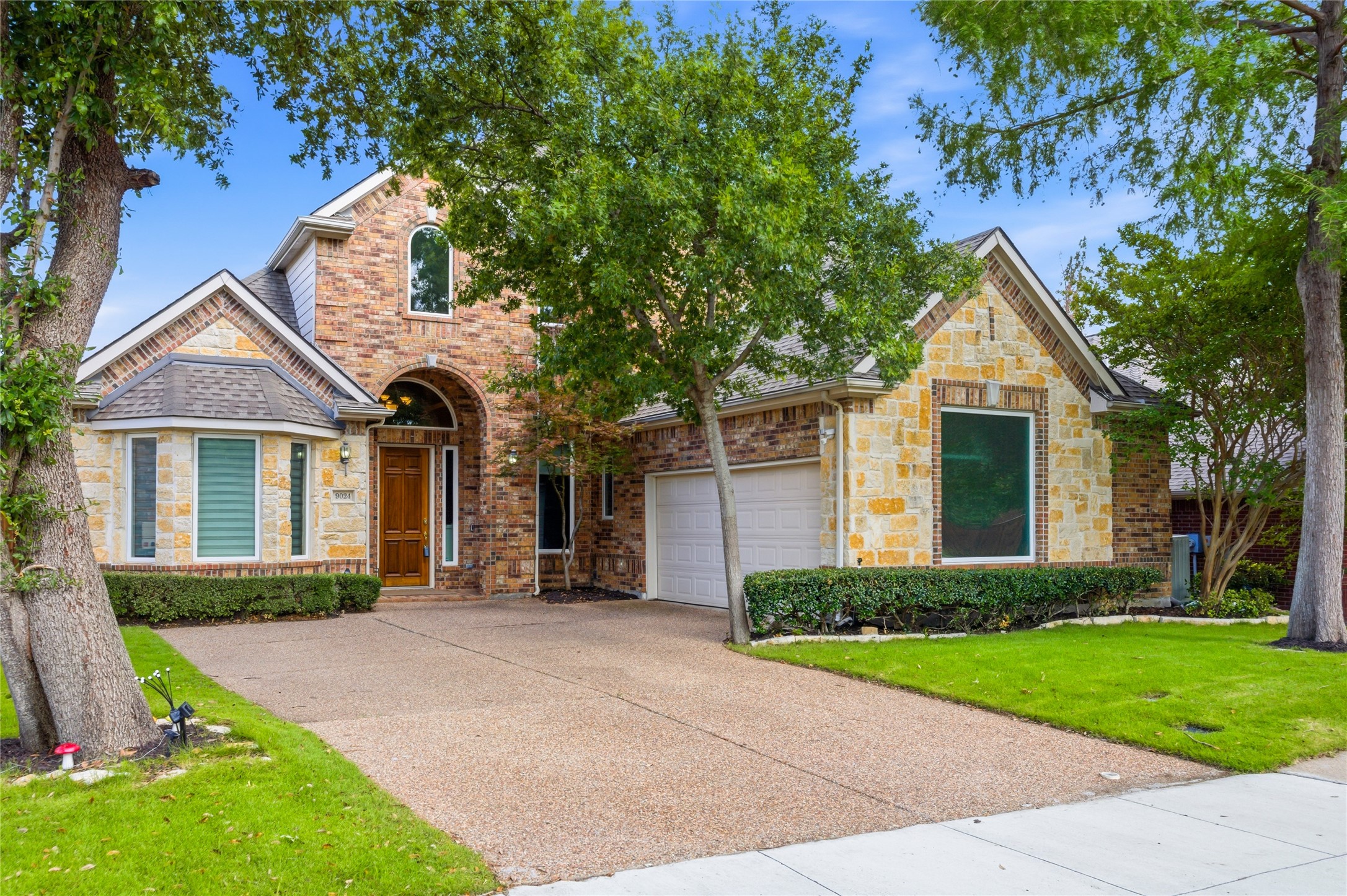 9024 Bottlebrush Lane Irving TX 75063
