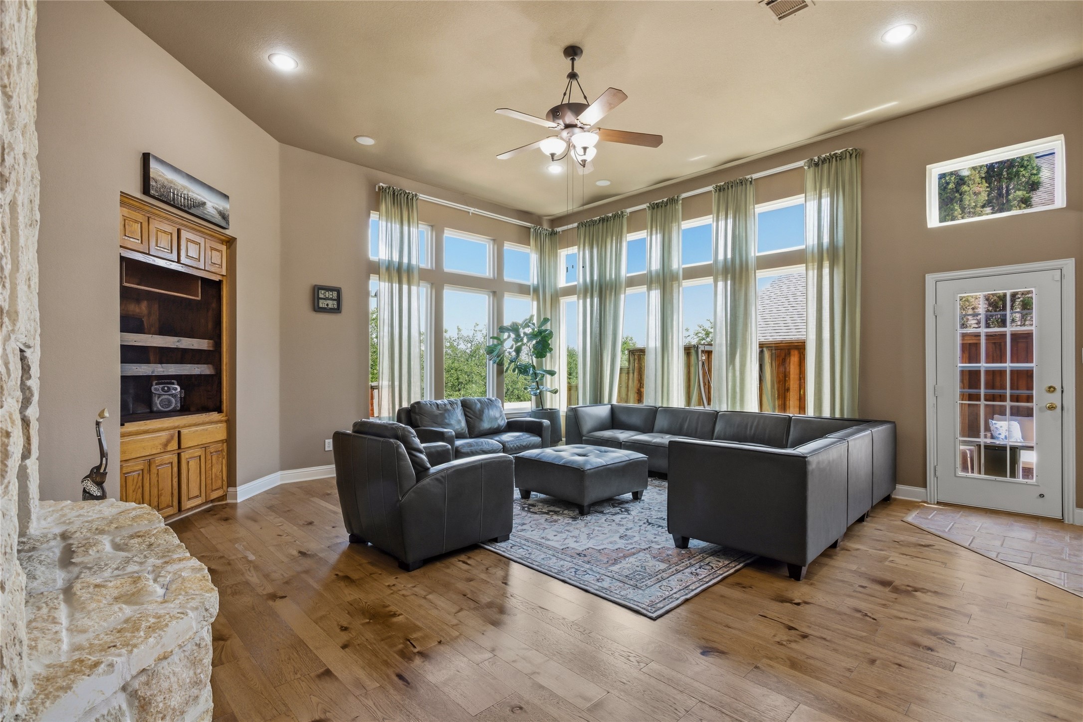 9024 Bottlebrush Lane Irving TX 75063
