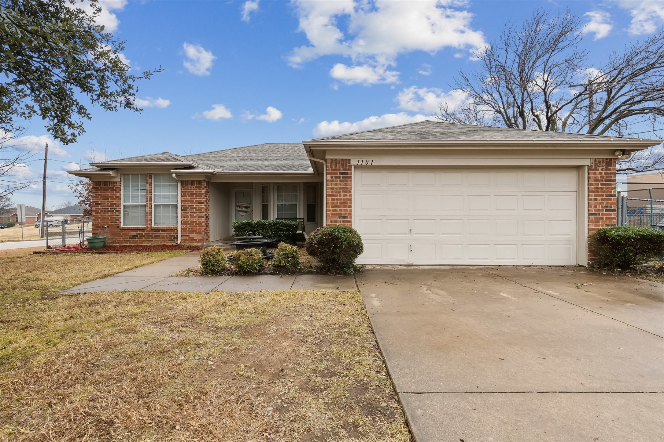 1101 NW Summercrest Boulevard Burleson TX 76028
