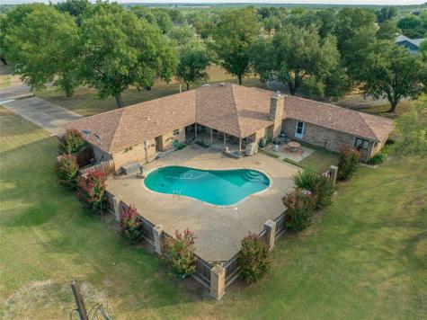 2 London Lane Breckenridge TX 76424