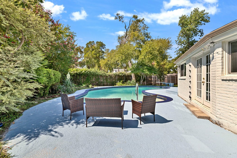 312 W Rio Grande Street Garland TX 75041