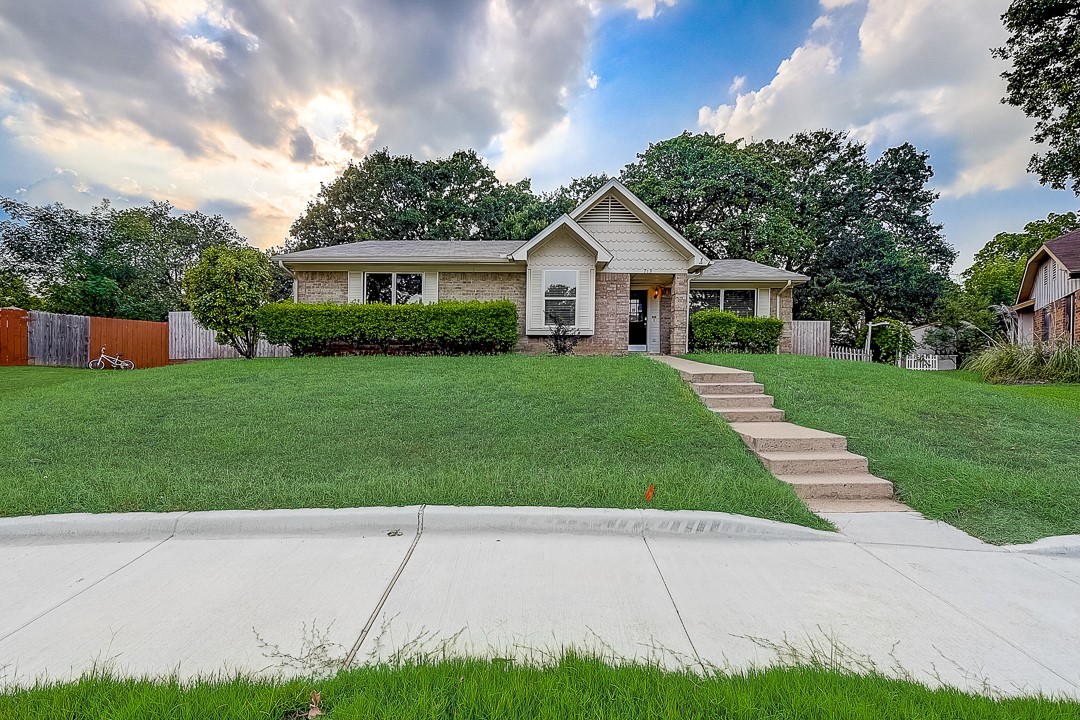 713 Thrush Court Lewisville TX 75067