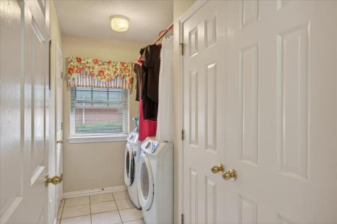 1405 5th Street Granbury TX 76048