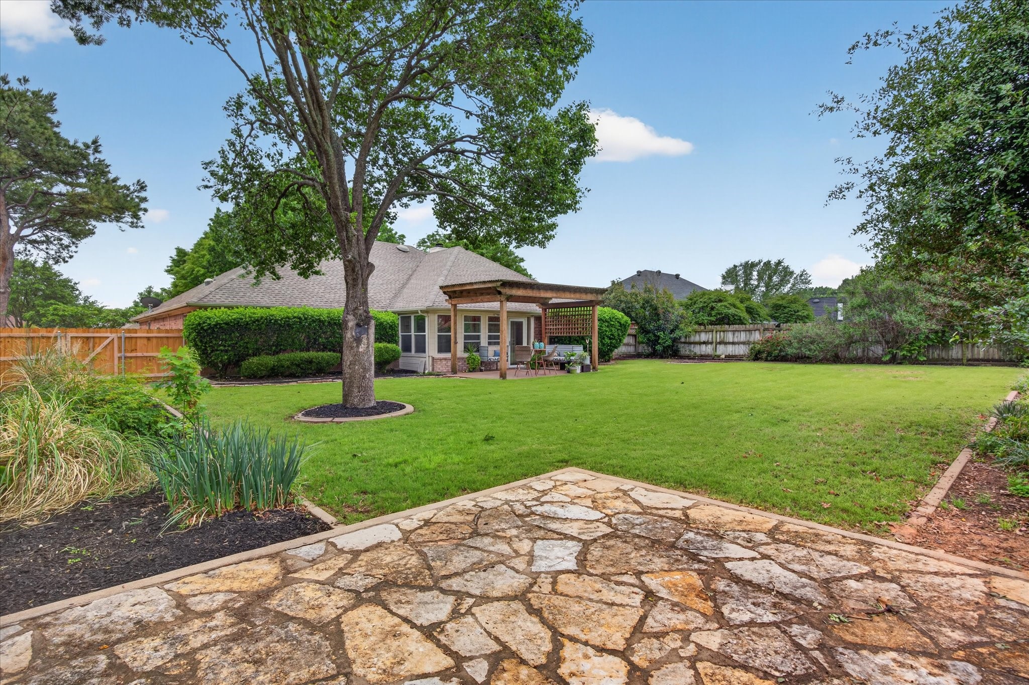 1405 5th Street Granbury TX 76048