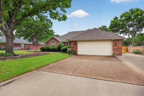 1405 5th Street Granbury TX 76048