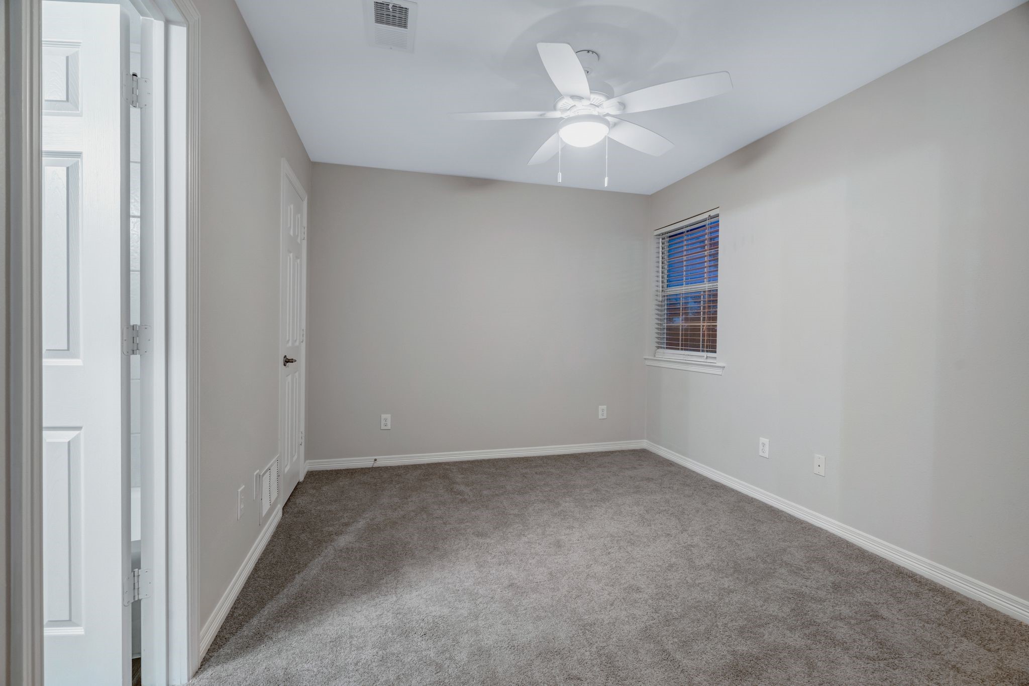 1810 Longbranch Road Waxahachie TX 76065