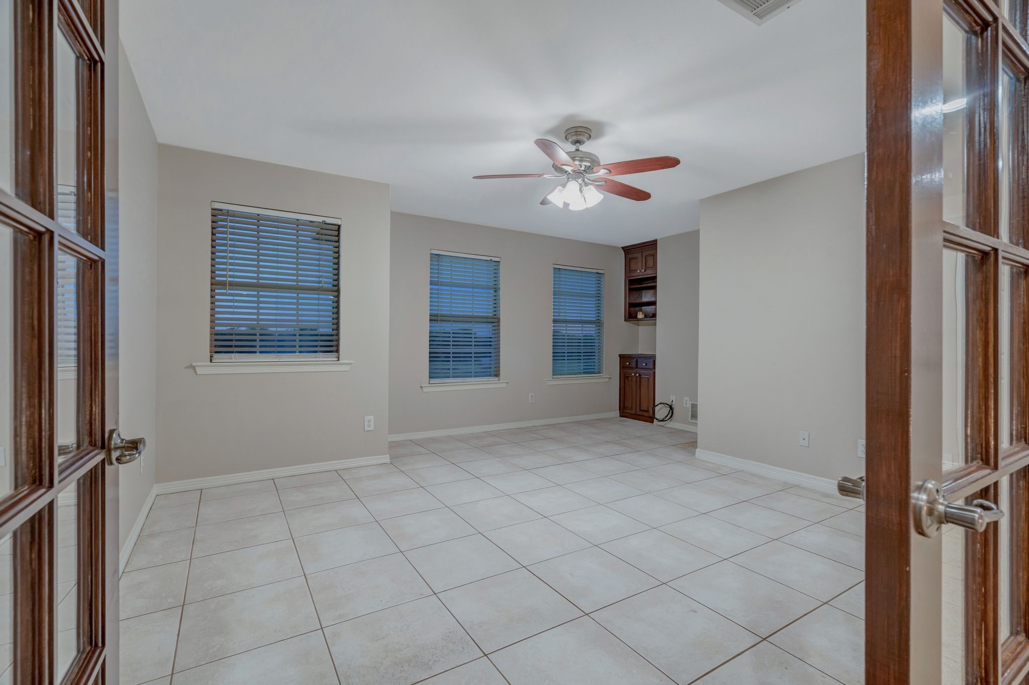 1810 Longbranch Road Waxahachie TX 76065