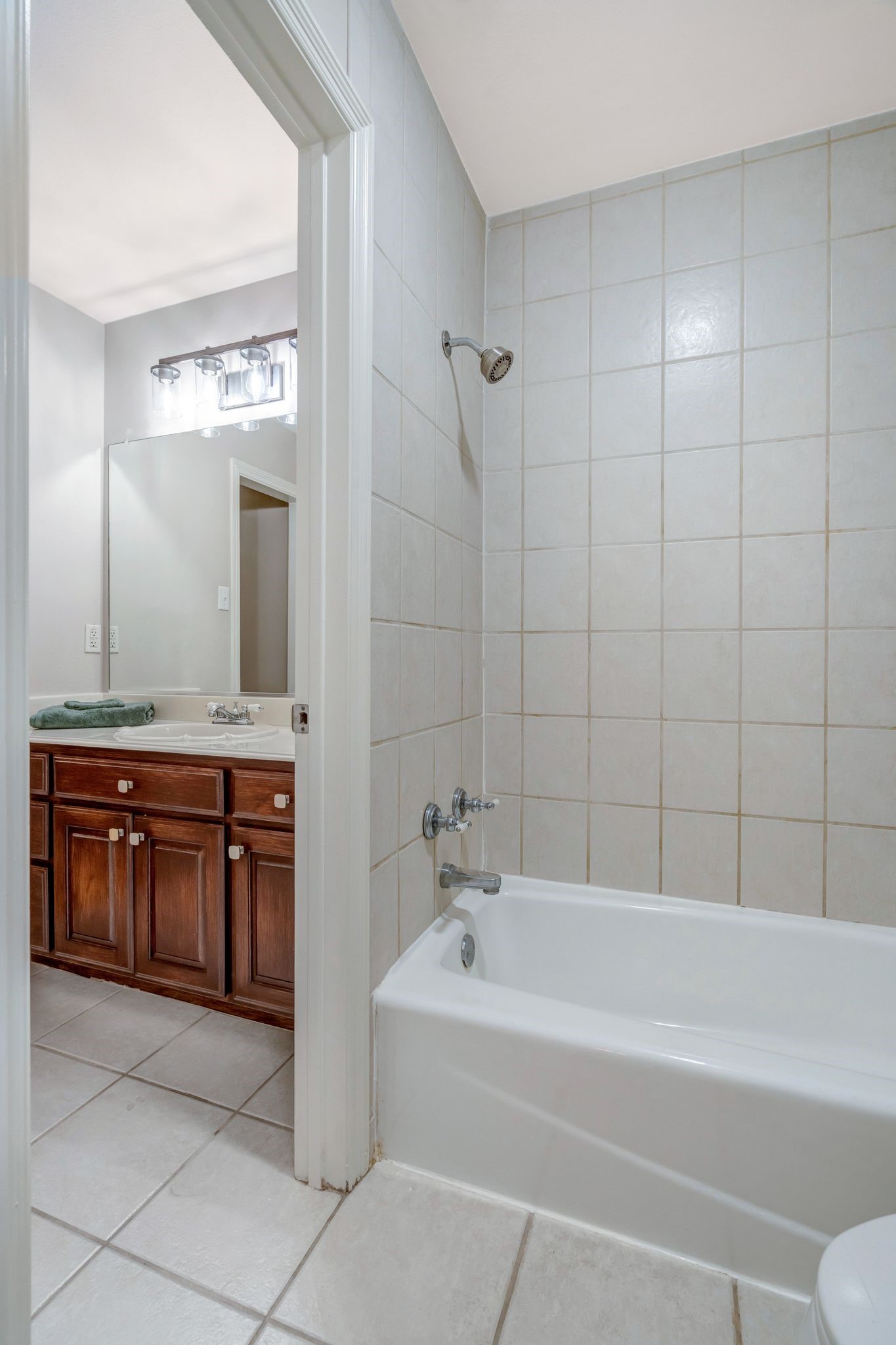 1810 Longbranch Road Waxahachie TX 76065