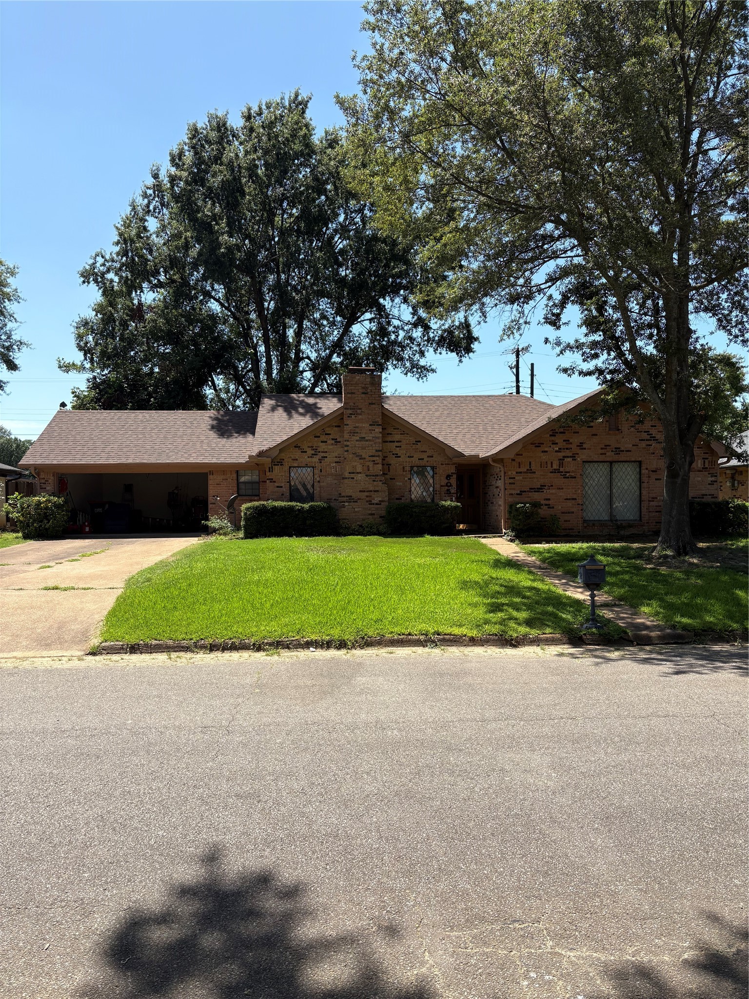 605 32nd Street NE Paris TX 75460