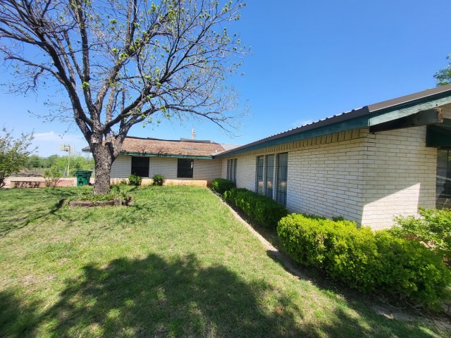 306 Wade Street Olney TX 76374