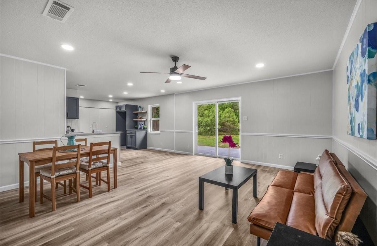 1013 Springdale Road Bedford TX 76021