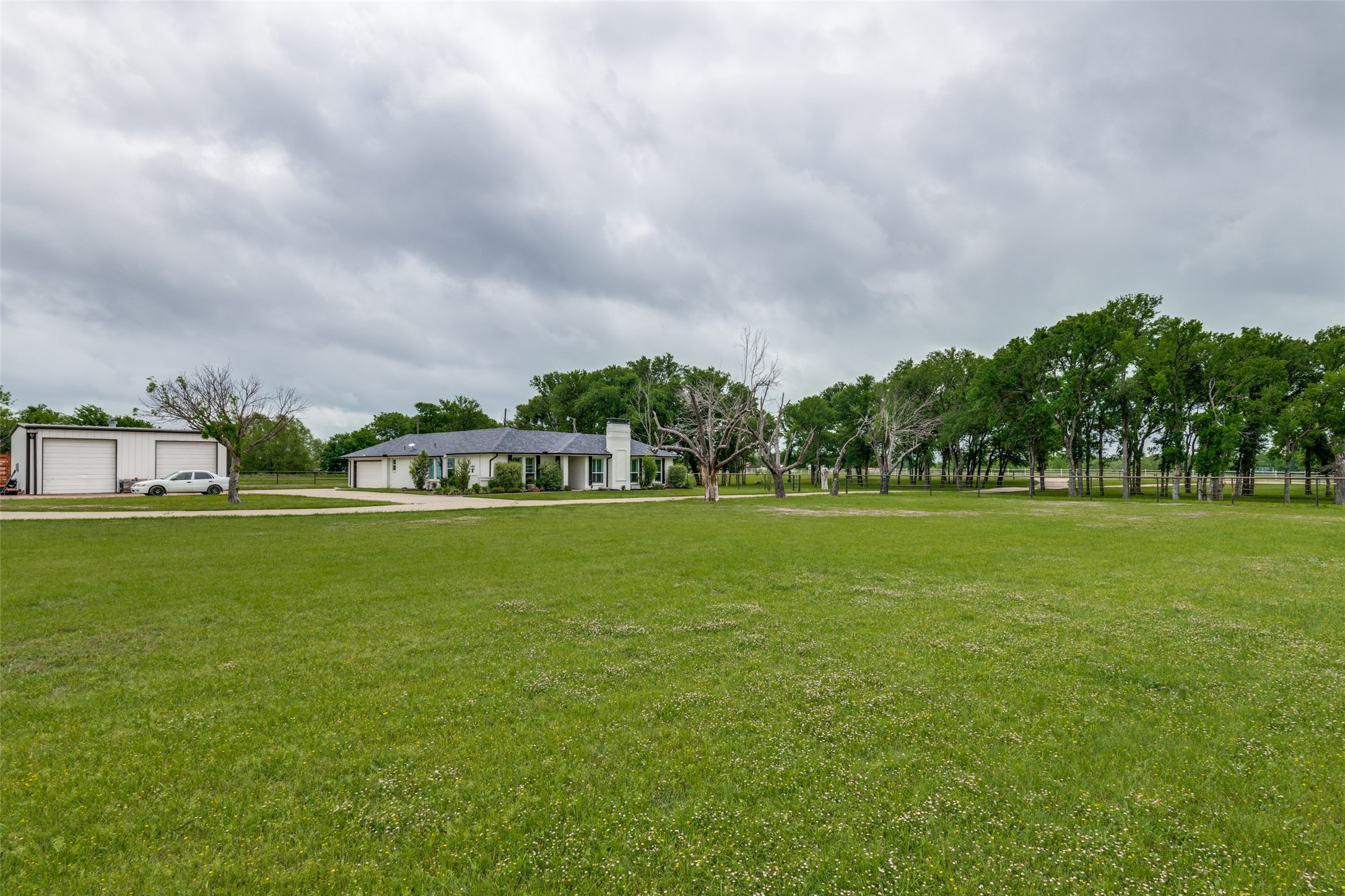 1301 Davis Lane Terrell TX 75160