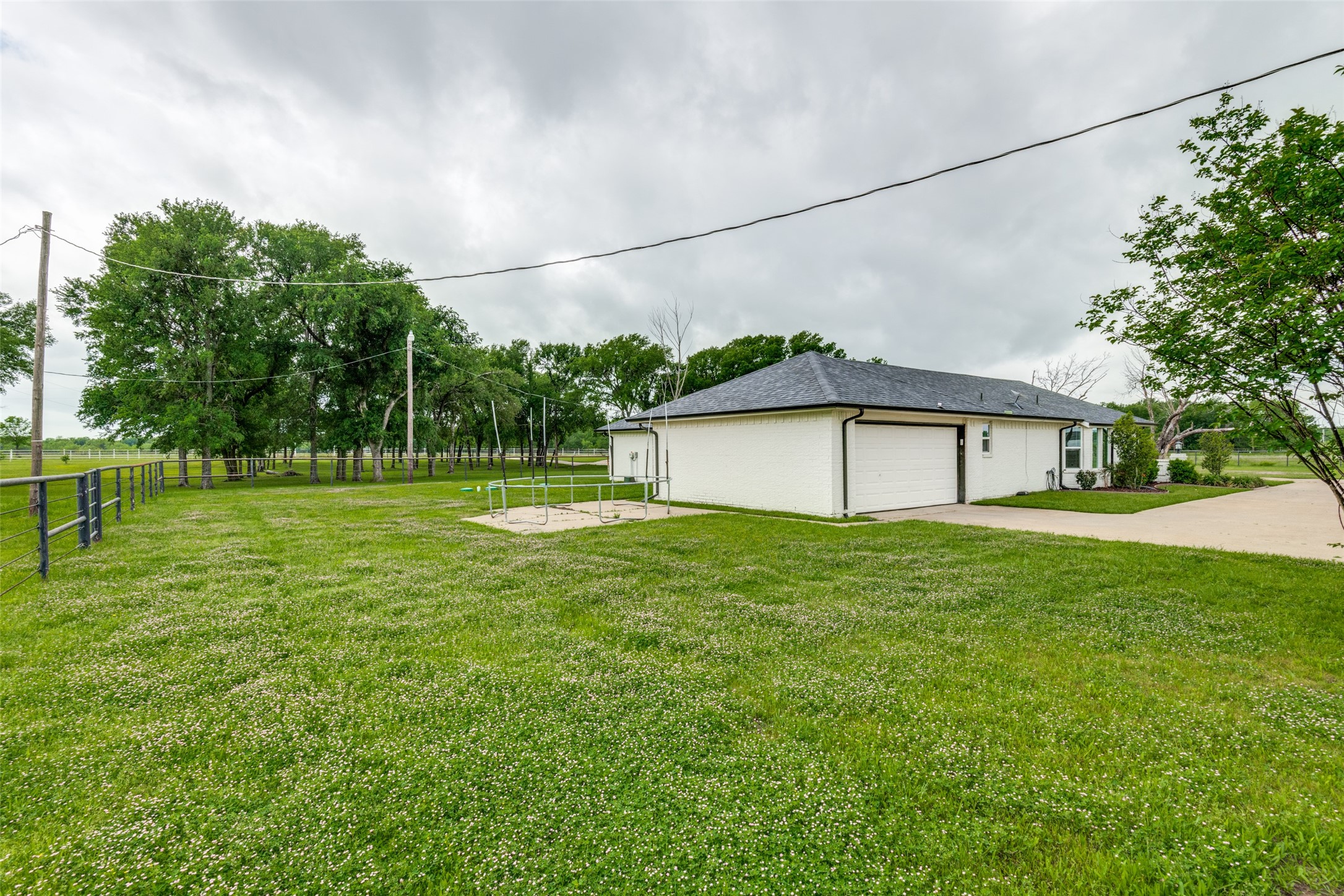 1301 Davis Lane Terrell TX 75160