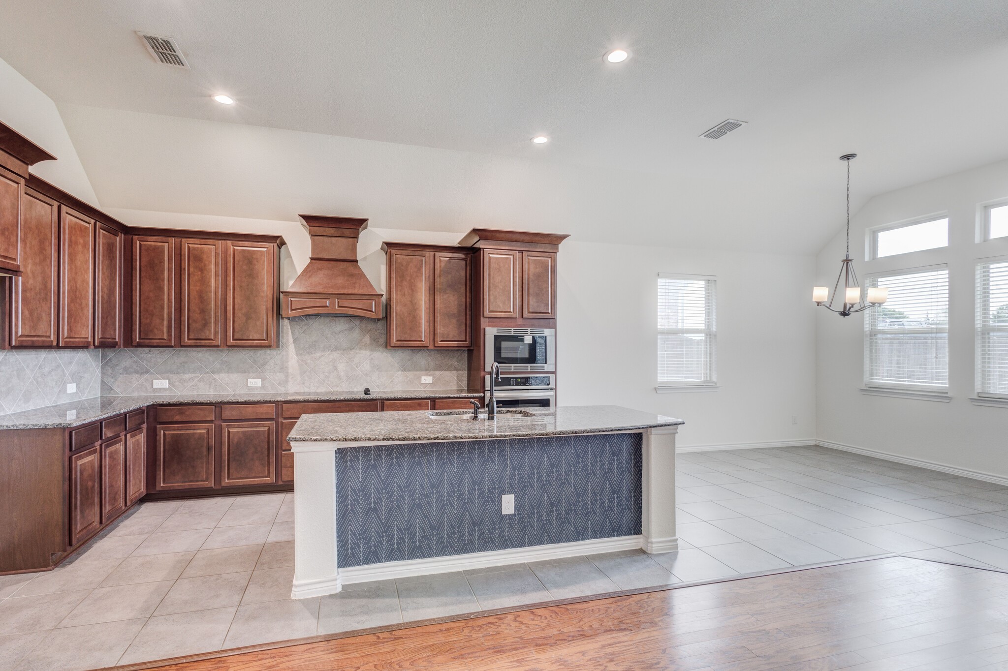 712 Lake Sierra Way Little Elm TX 75068