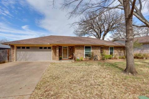 2209 Bainwood Trail Arlington TX 76015