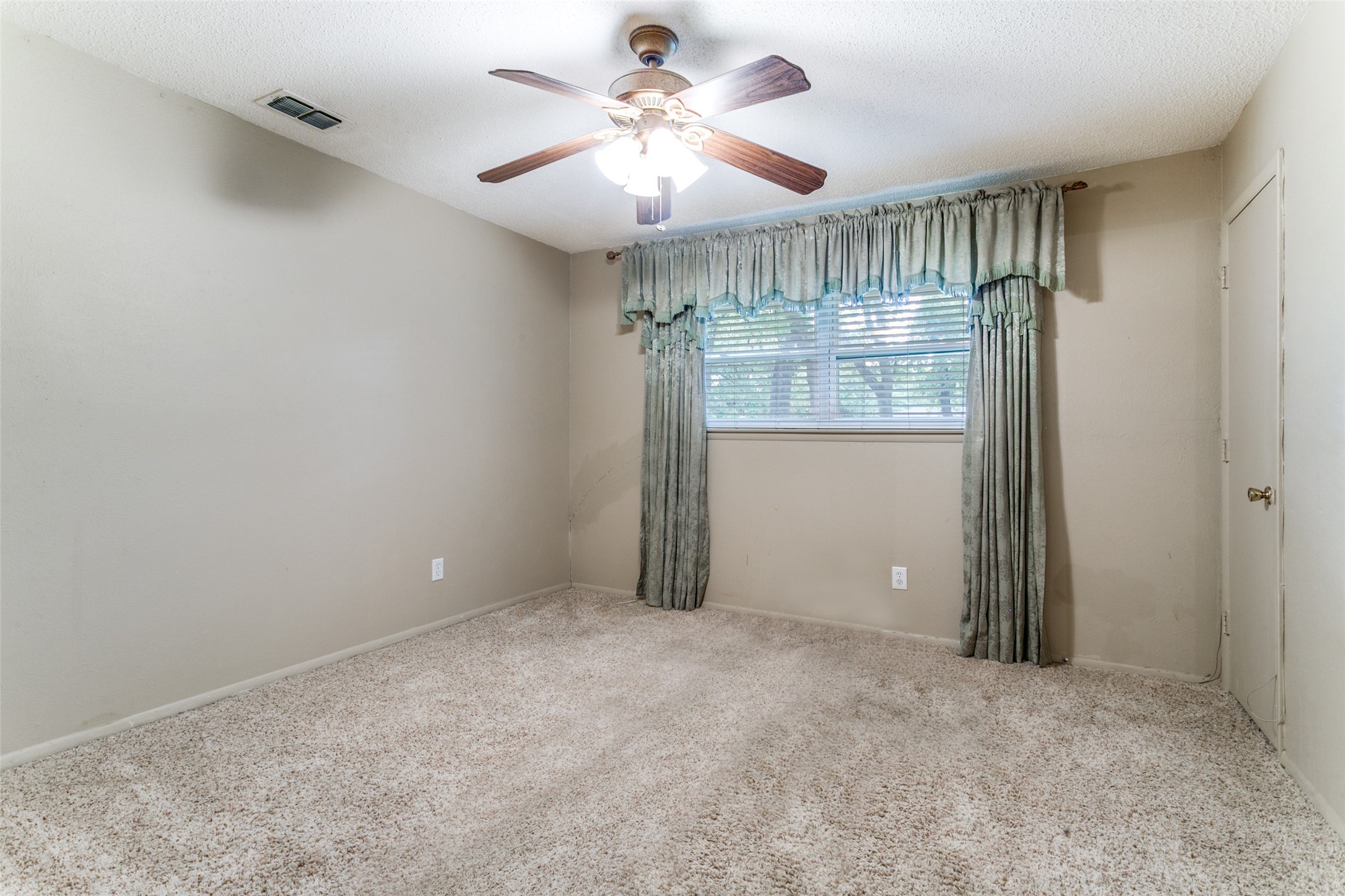 1309 Driftwood Drive Euless TX 76040
