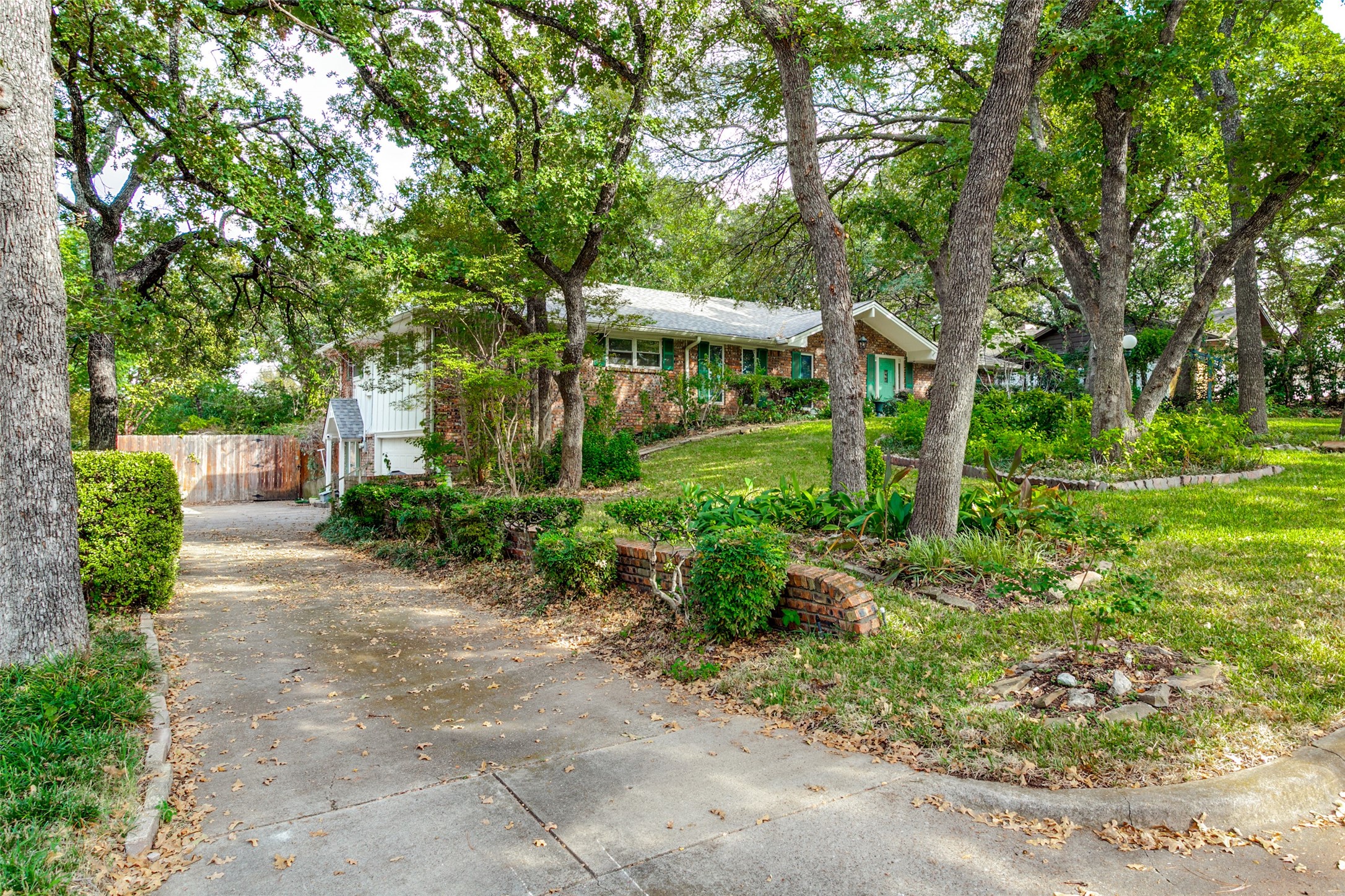 1309 Driftwood Drive Euless TX 76040
