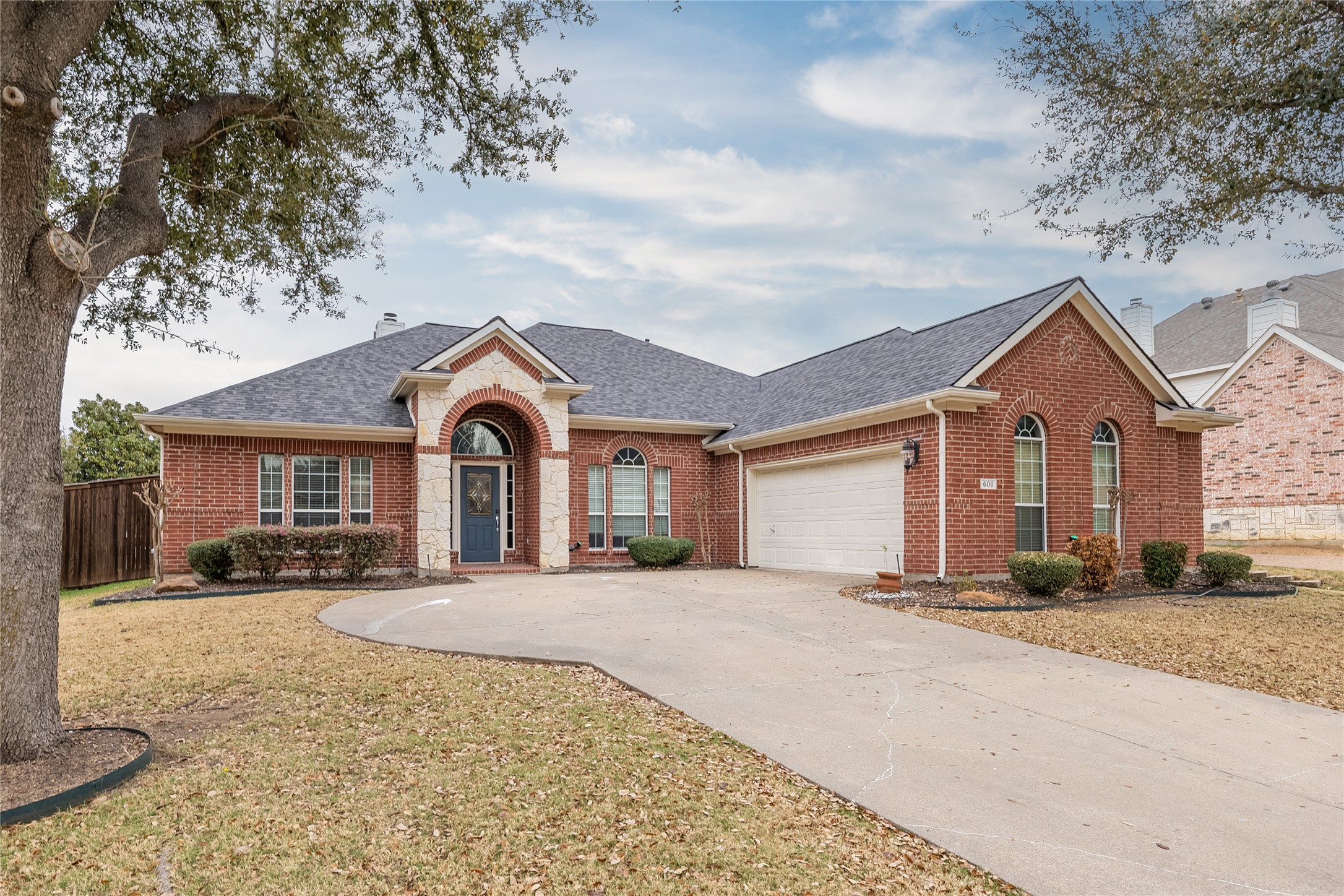 608 Walnut Hollow Drive Mansfield TX 76063