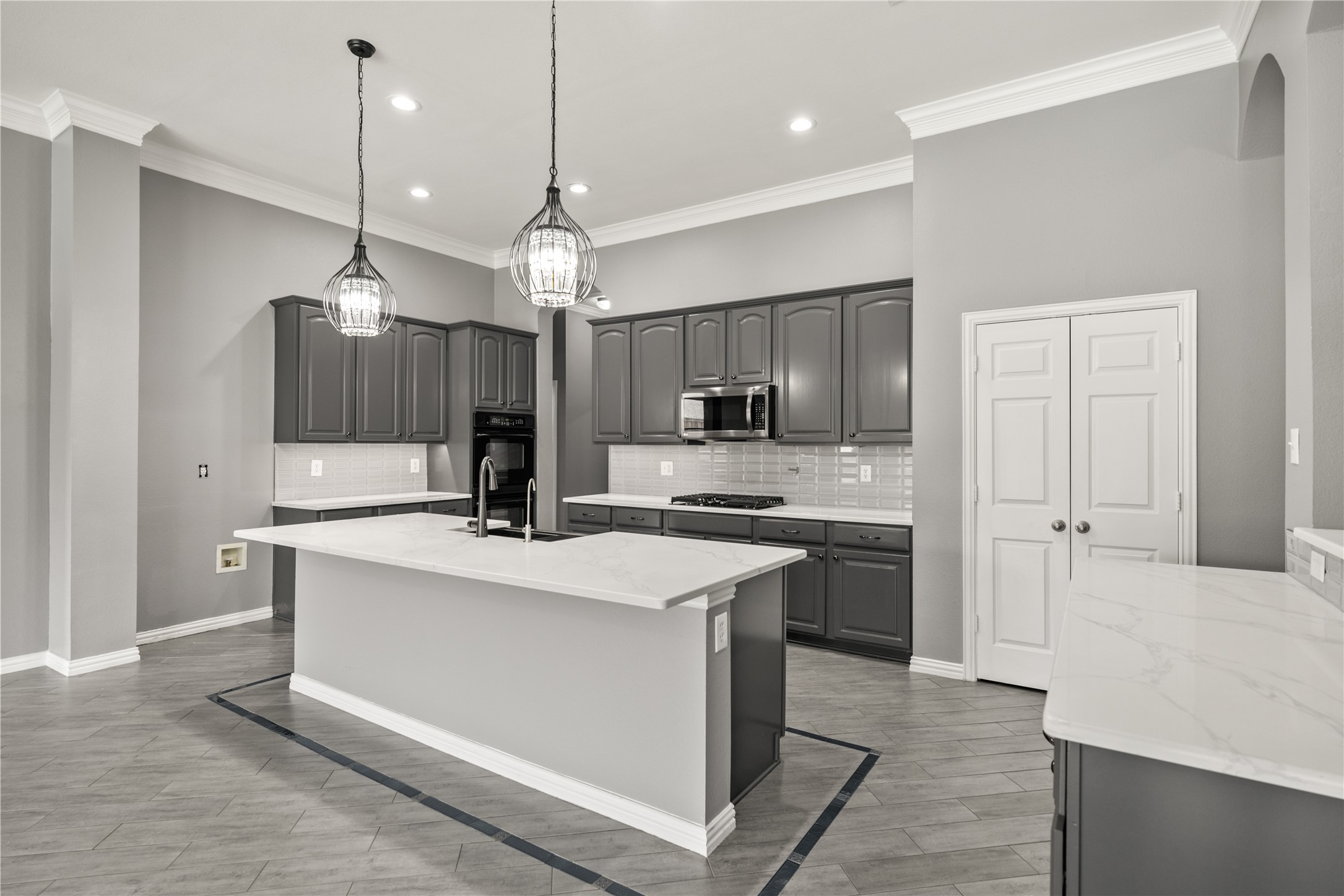 608 Walnut Hollow Drive Mansfield TX 76063