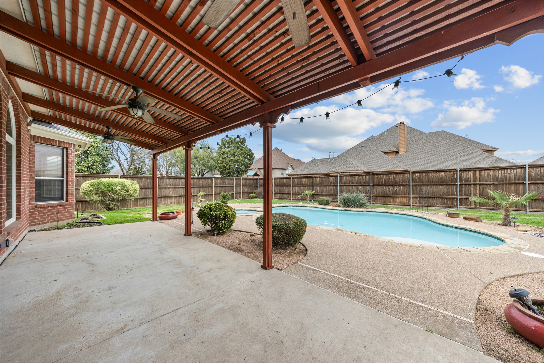 608 Walnut Hollow Drive Mansfield TX 76063
