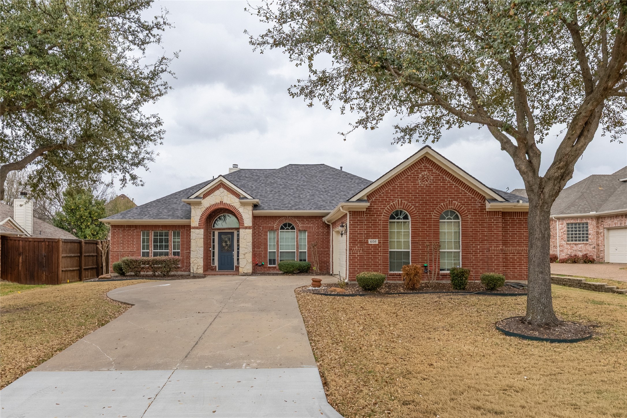 608 Walnut Hollow Drive Mansfield TX 76063