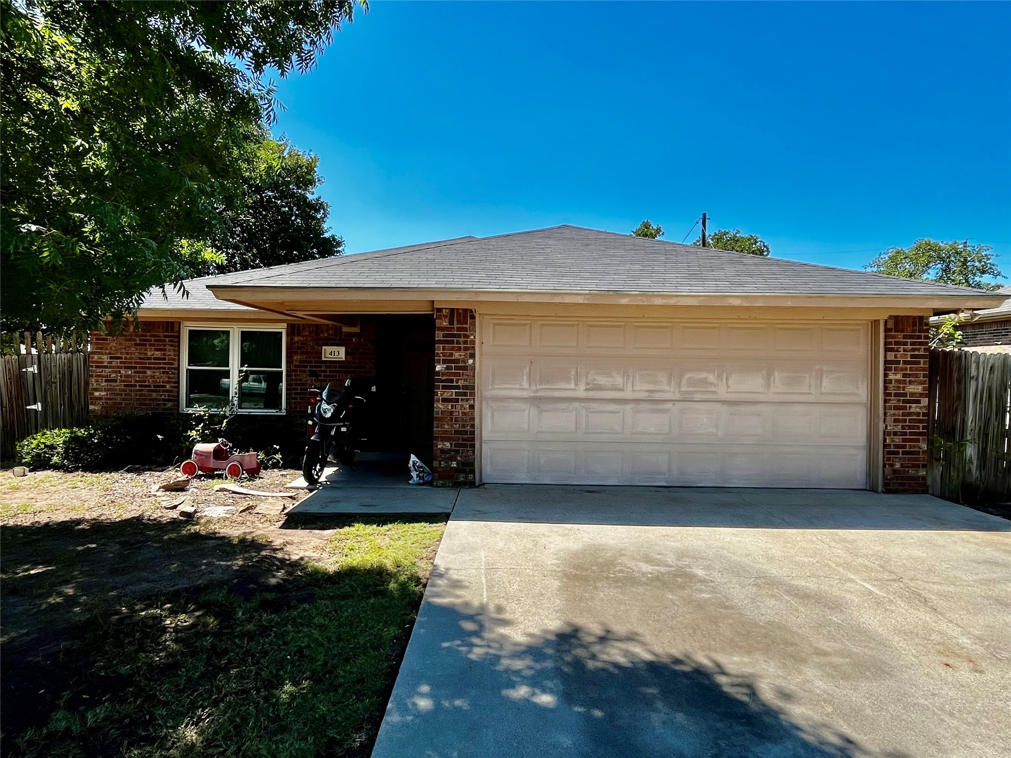 413 Ashwood Street Azle TX 76020