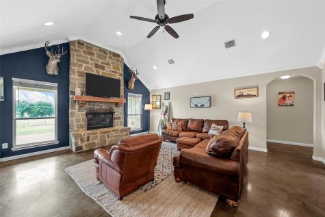 638 County Road 337 Rosebud TX 76570