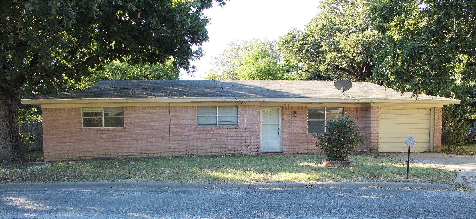 950 W Park Street Stephenville TX 76401