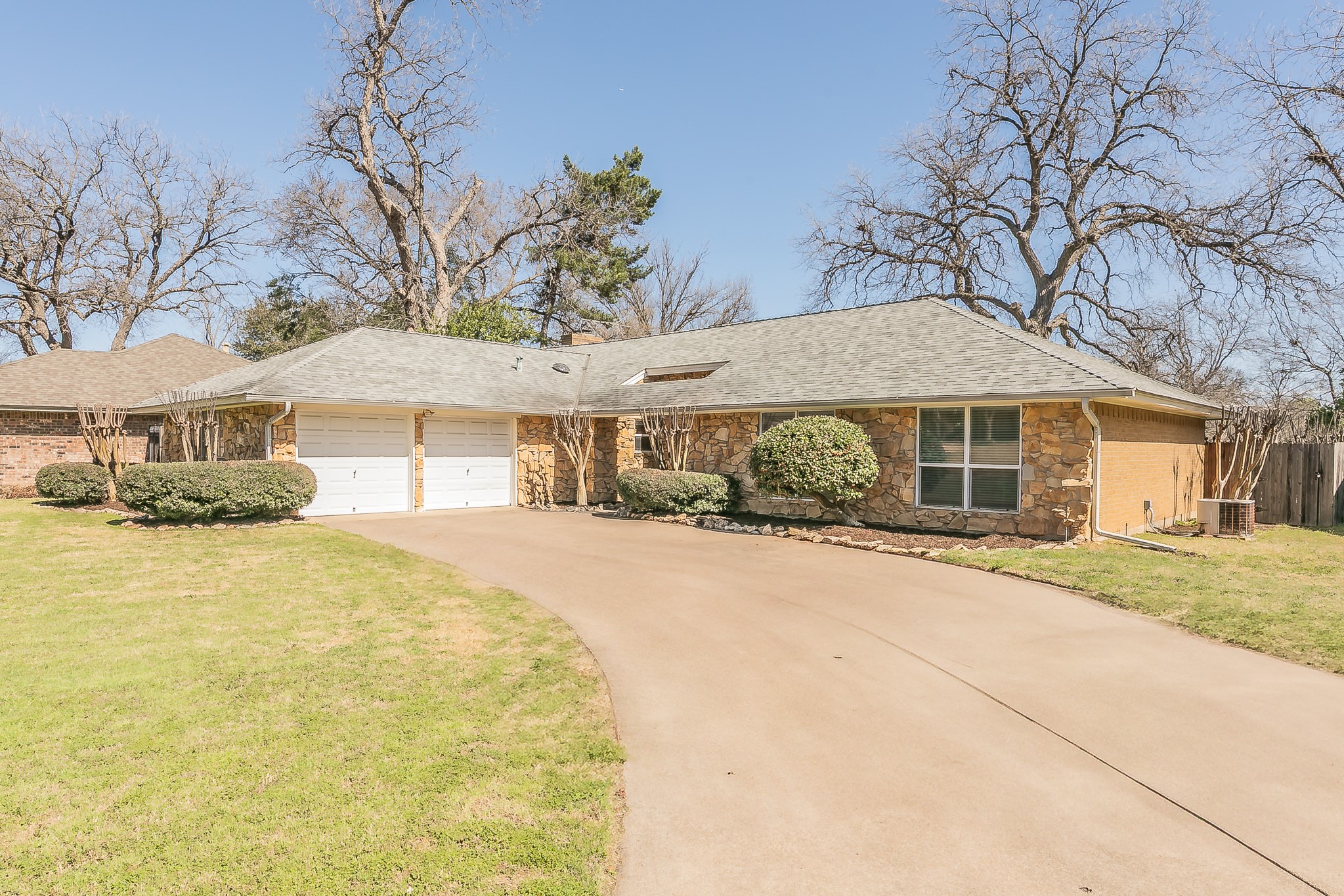 2109 Creekside Court Arlington TX 76013