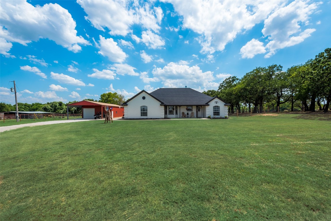 305 County Road 3470 Paradise TX 76073