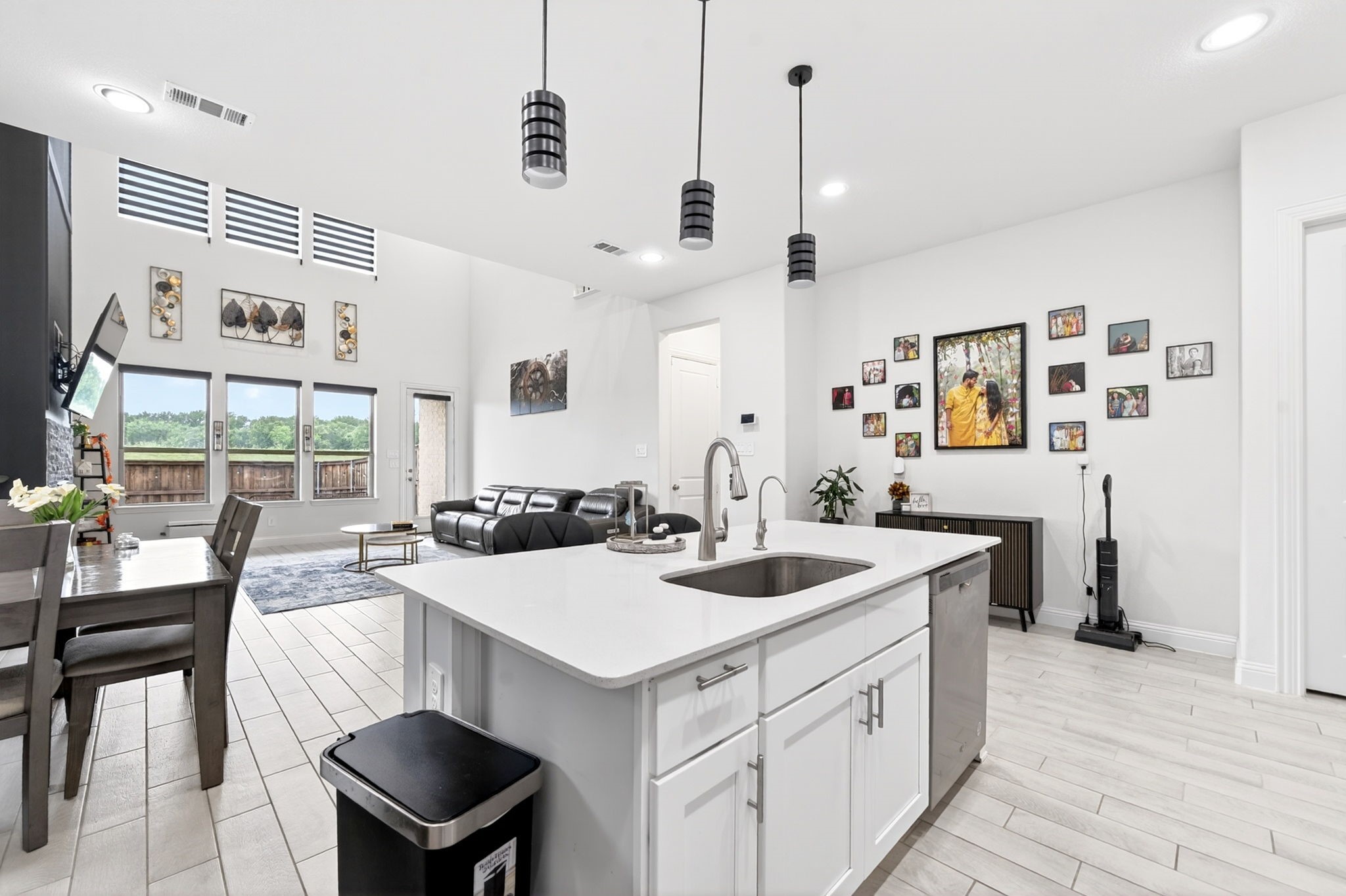 12733 Royal Oaks Lane Farmers Branch TX 75234