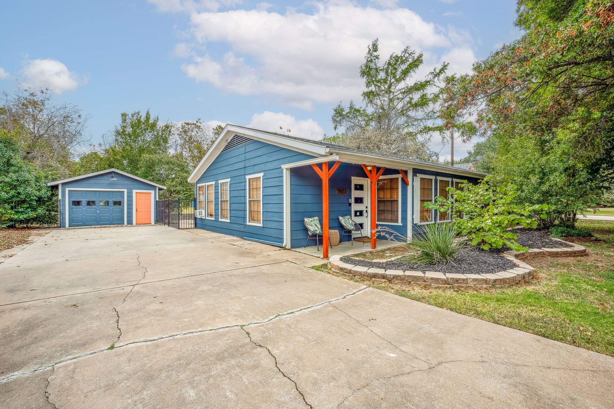 1403 Cheyenne Trail Granbury TX 76048