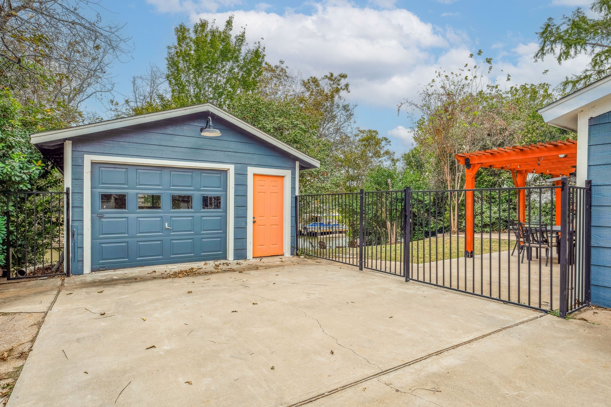 1403 Cheyenne Trail Granbury TX 76048
