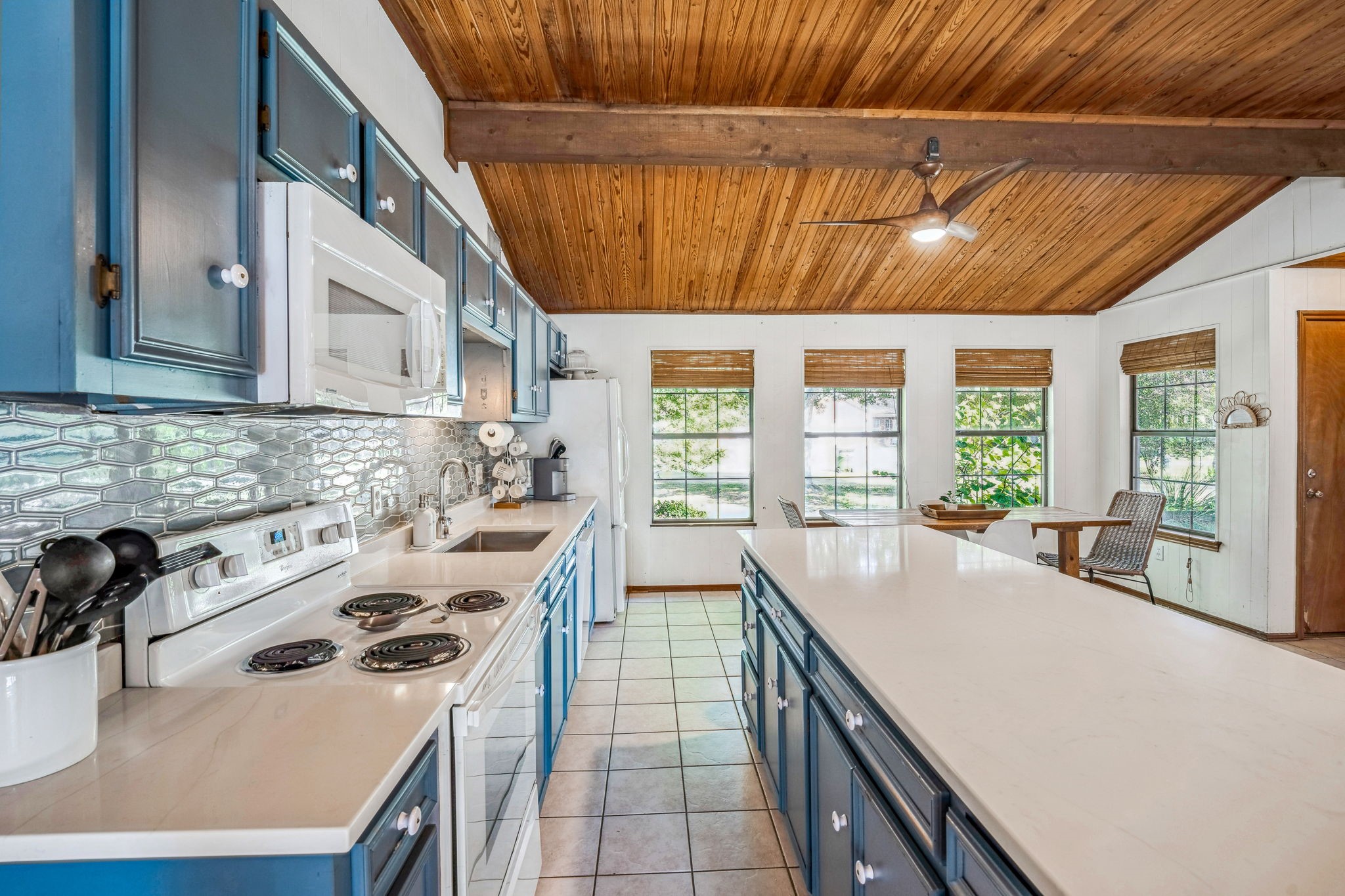 1403 Cheyenne Trail Granbury TX 76048