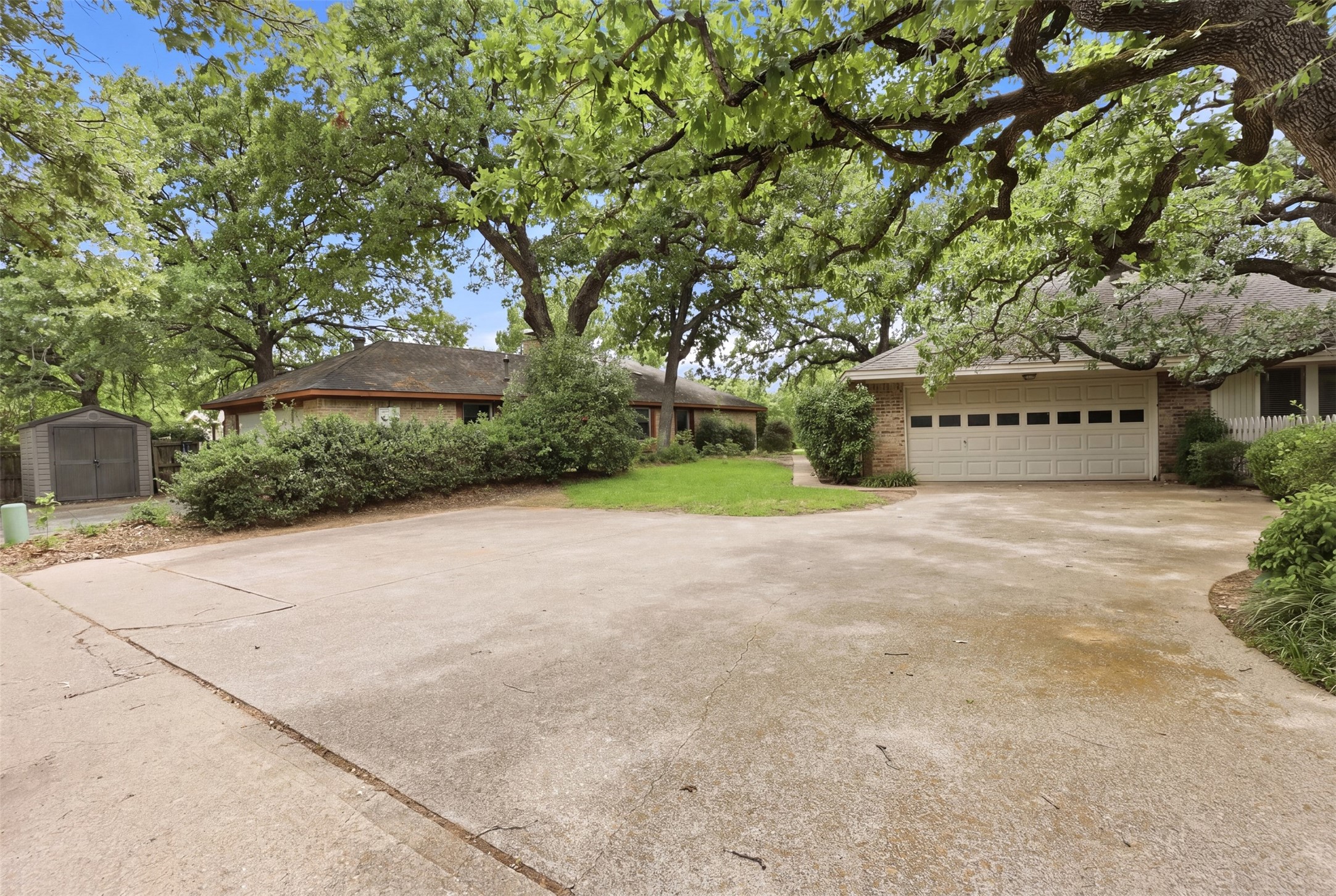 5 Windy Knoll Court Grapevine TX 76051