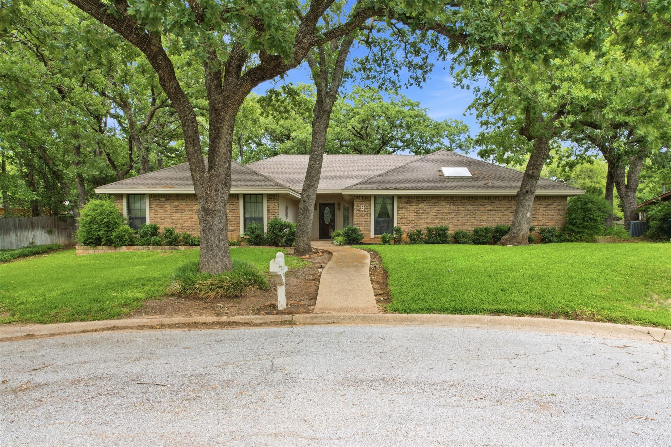 5 Windy Knoll Court Grapevine TX 76051