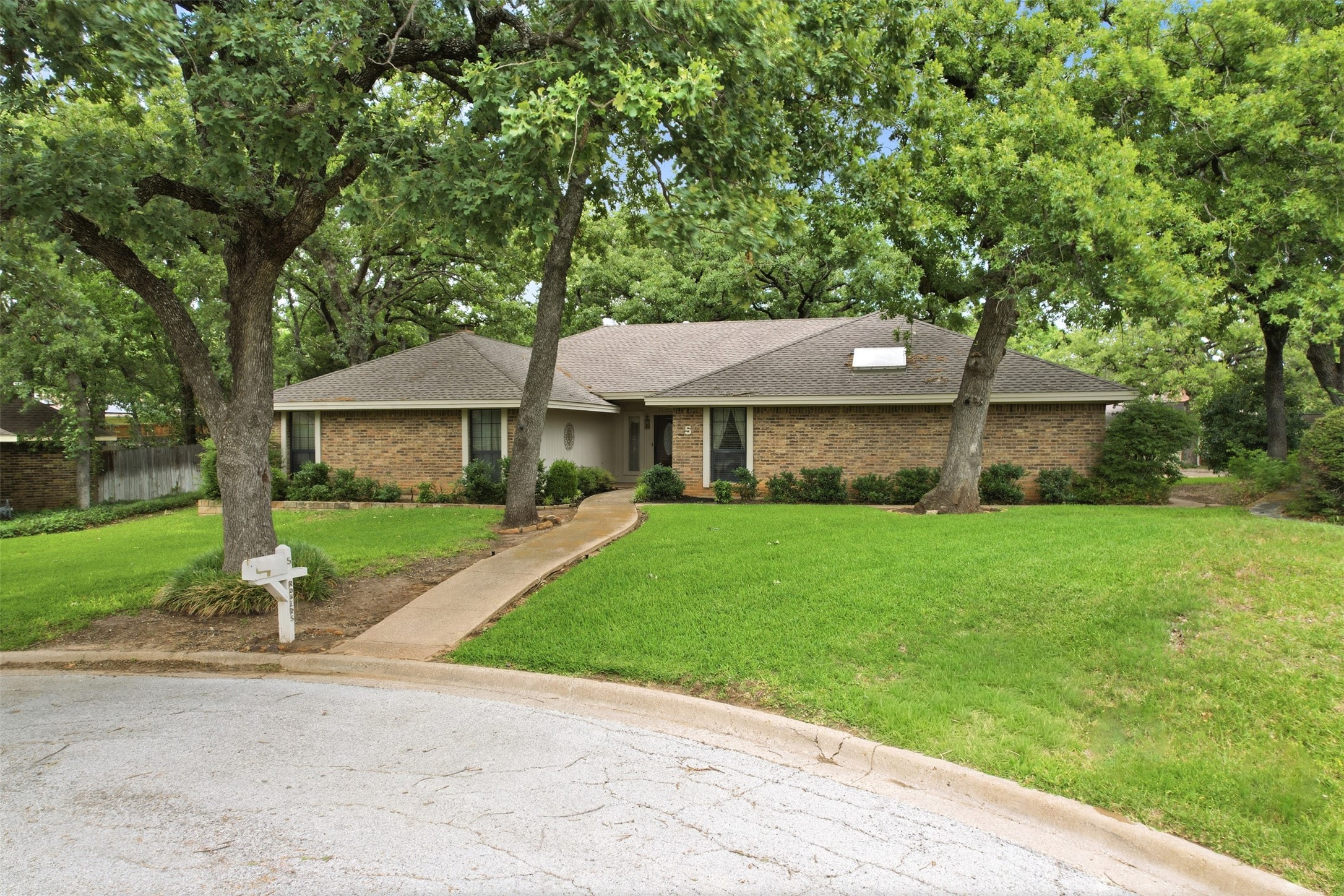 5 Windy Knoll Court Grapevine TX 76051