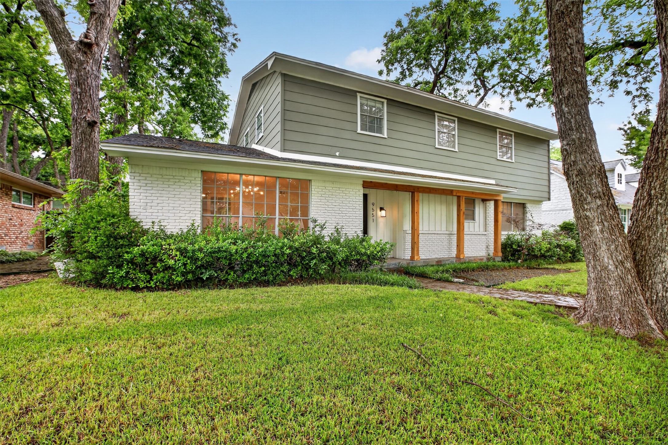 9551 Highedge Drive Dallas TX 75238