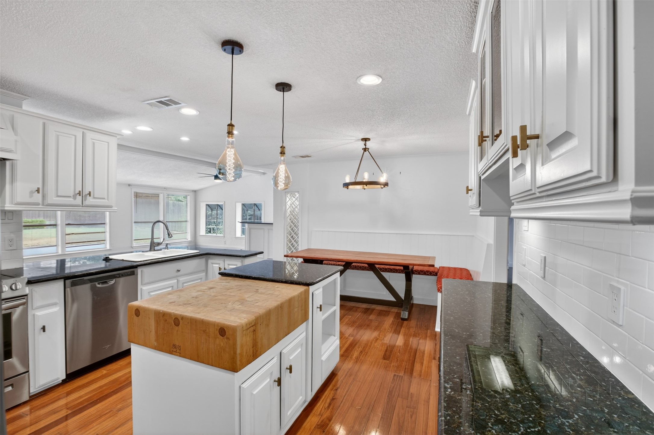 9551 Highedge Drive Dallas TX 75238