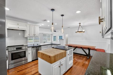 9551 Highedge Drive Dallas TX 75238