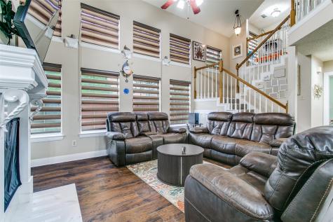 9432 Blue Jay Way Irving TX 75063