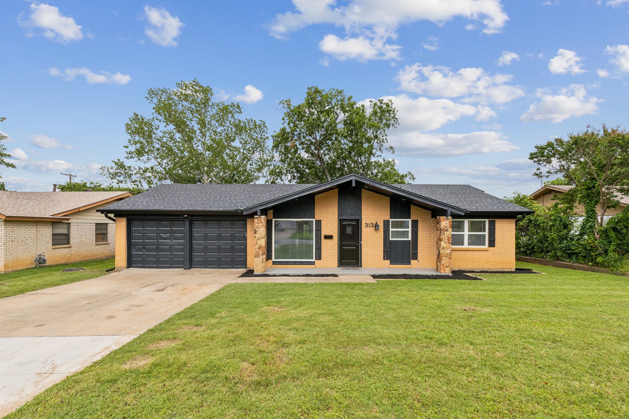 313 Yorkshire Drive Euless TX 76040