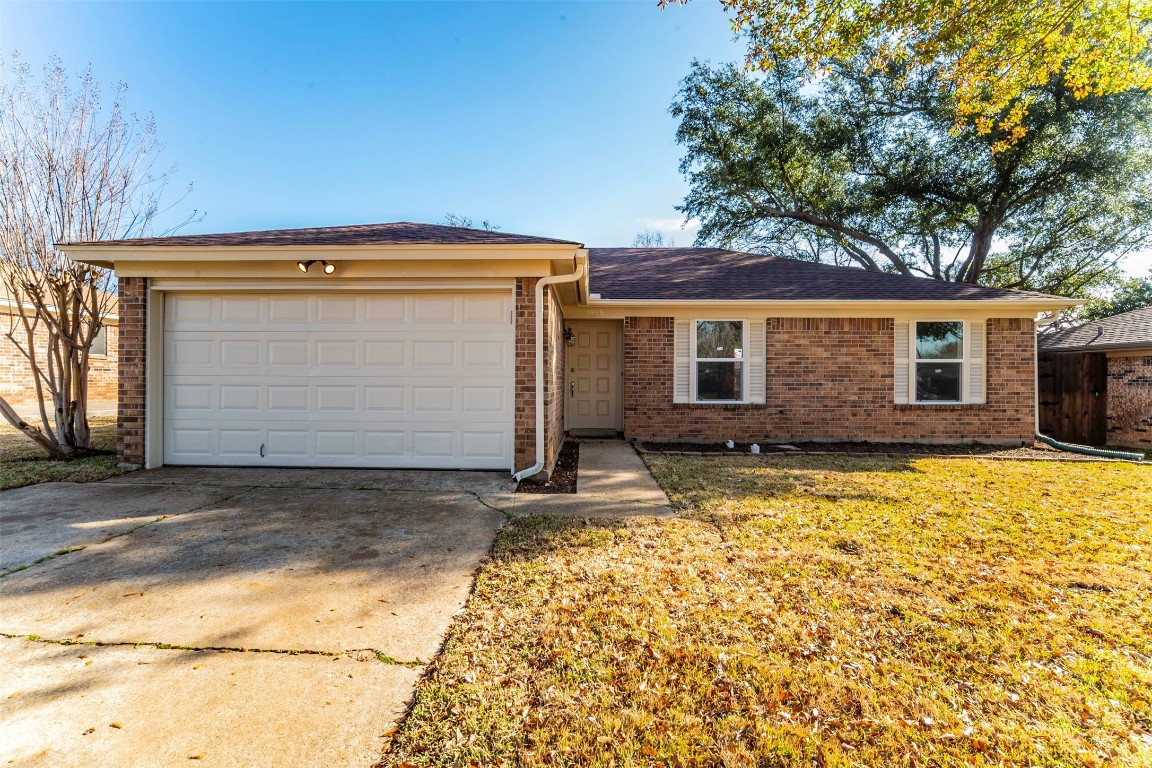 5909 Twin Willows Drive Arlington TX 76017
