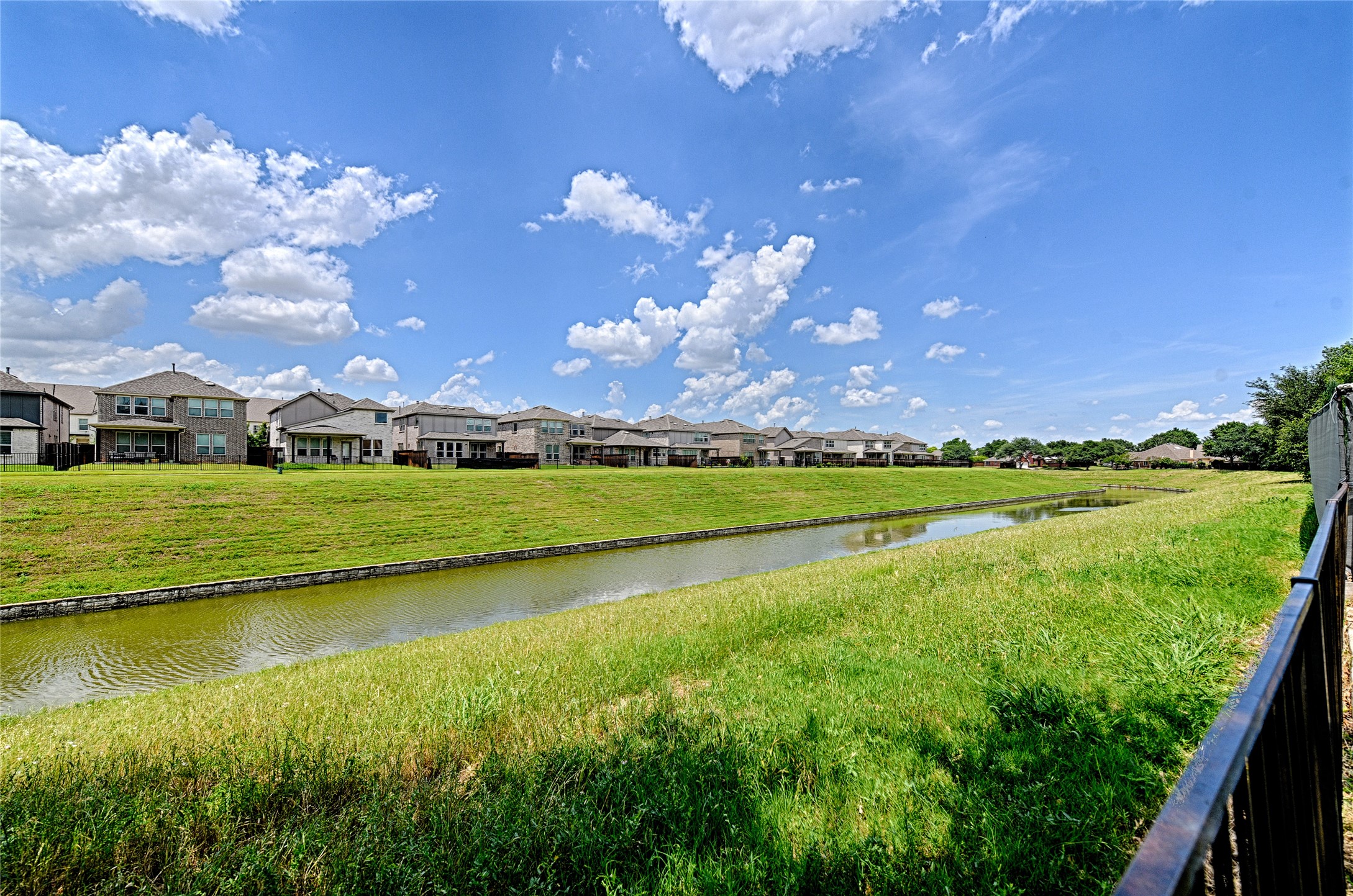 10013 White Lane Irving TX 75063
