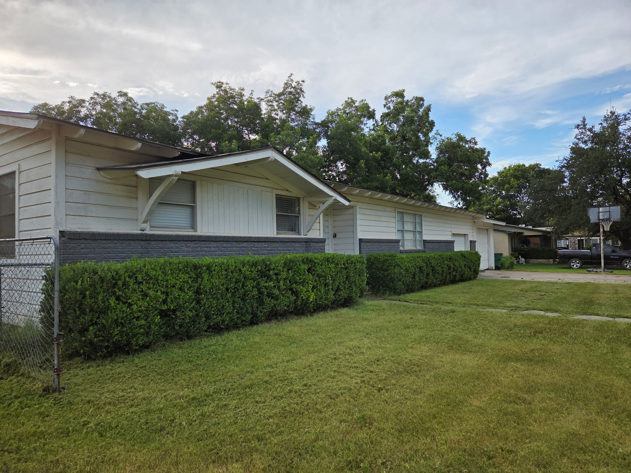 304 S Buffalo Street Chico TX 76431