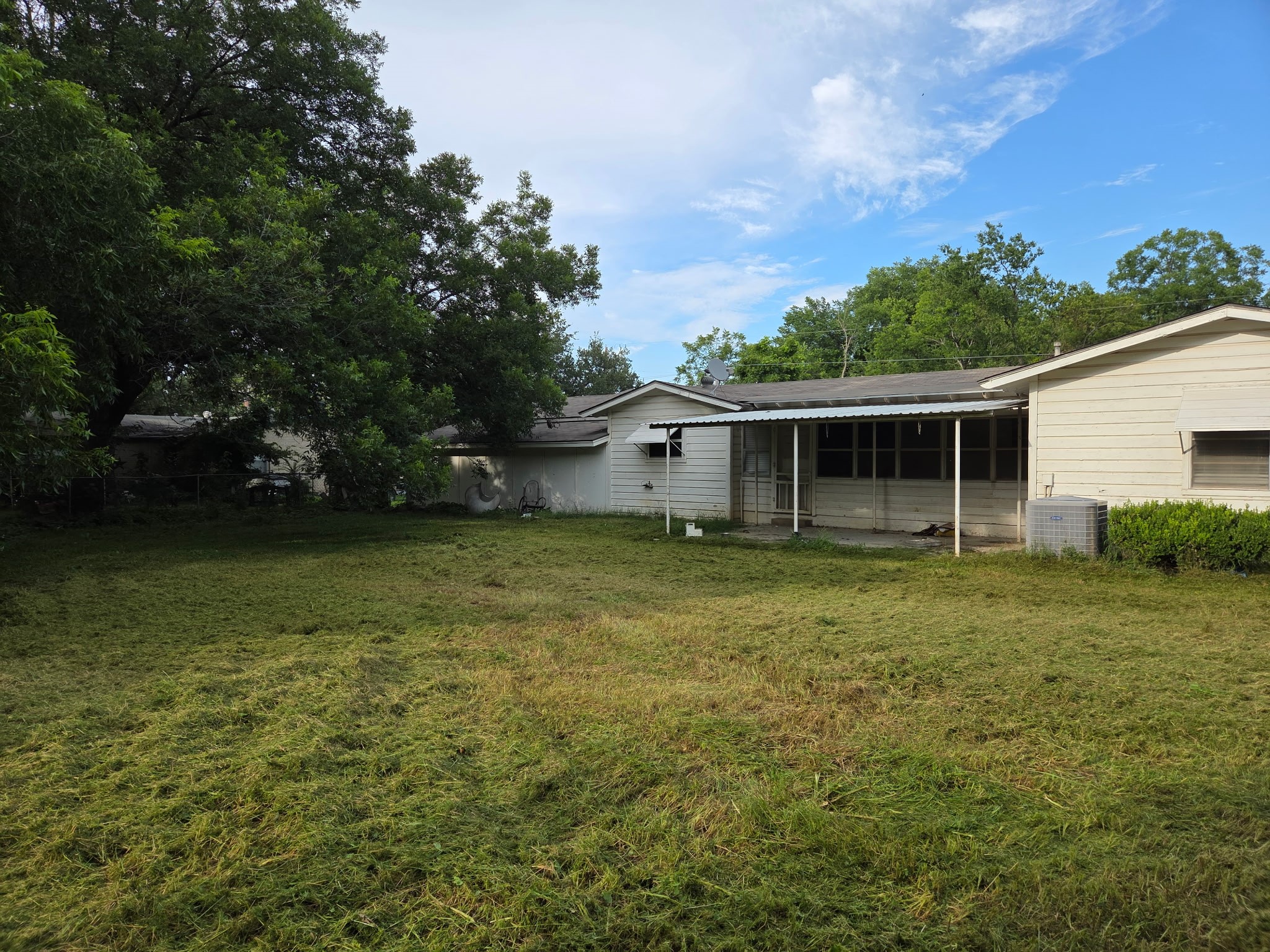 304 S Buffalo Street Chico TX 76431