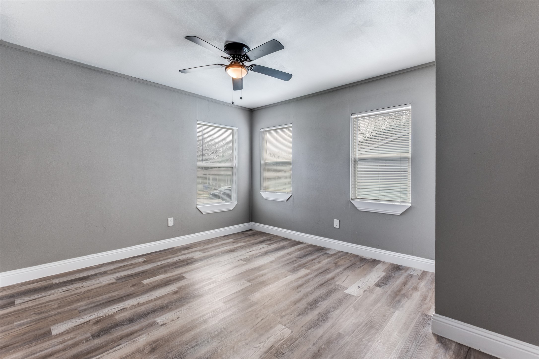 3111 Arizona Avenue Dallas TX 75216