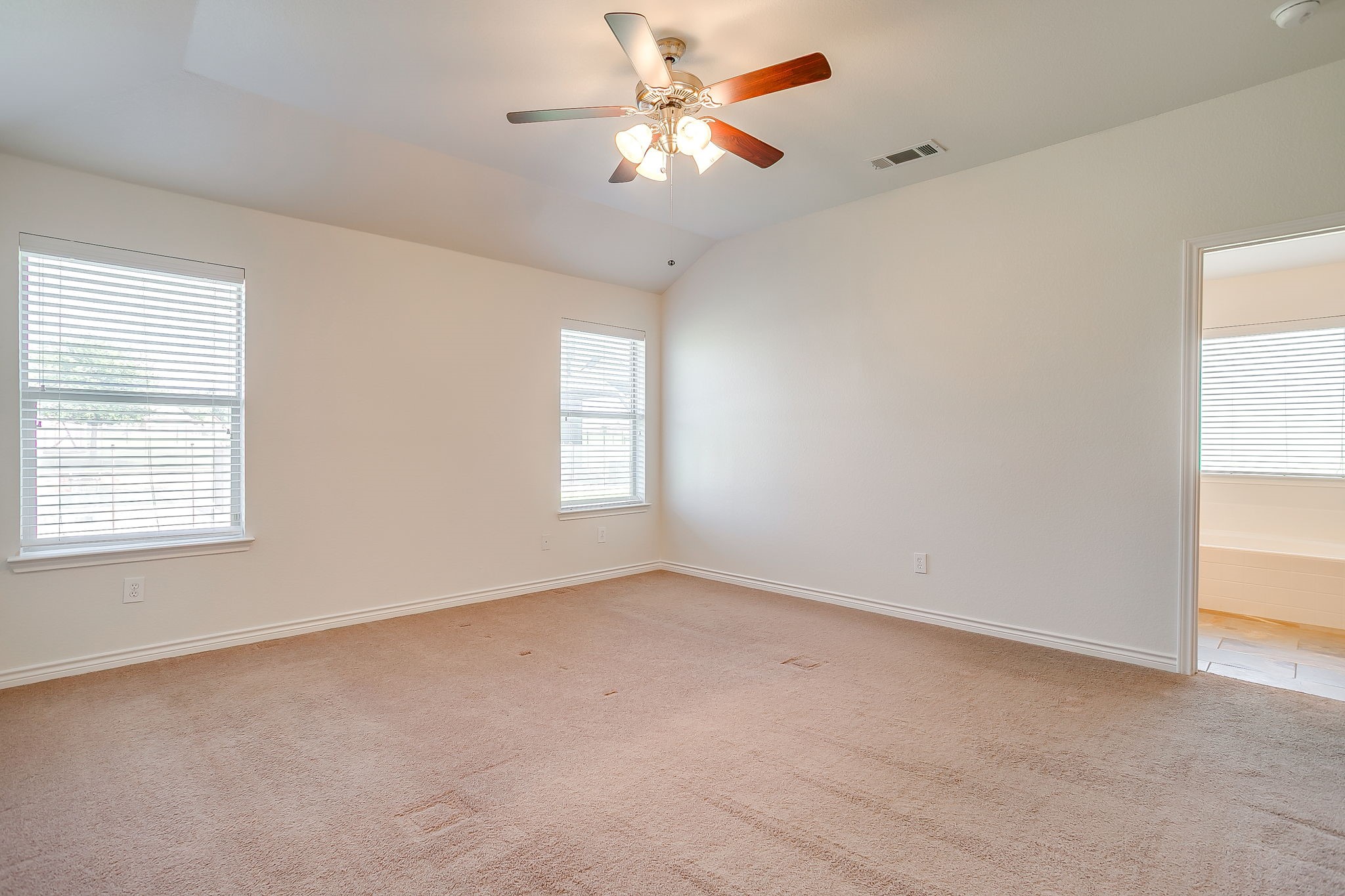 104 Thorobred Court Azle TX 76020