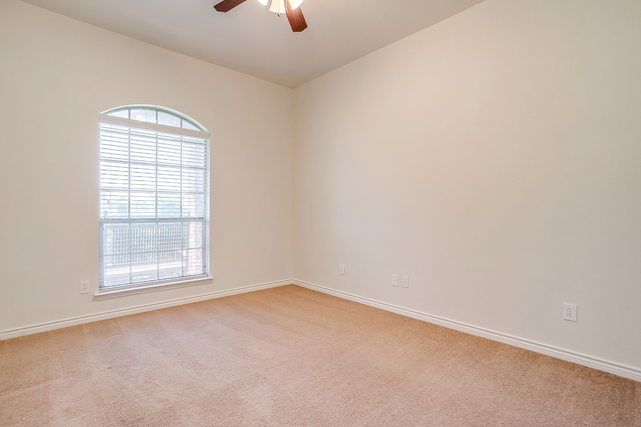 104 Thorobred Court Azle TX 76020